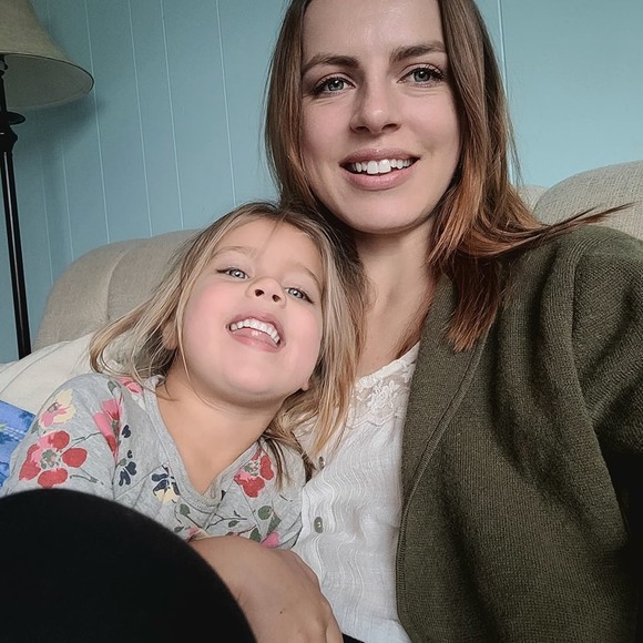 Meet your Posher, Rebecca - Picture 1 of 1